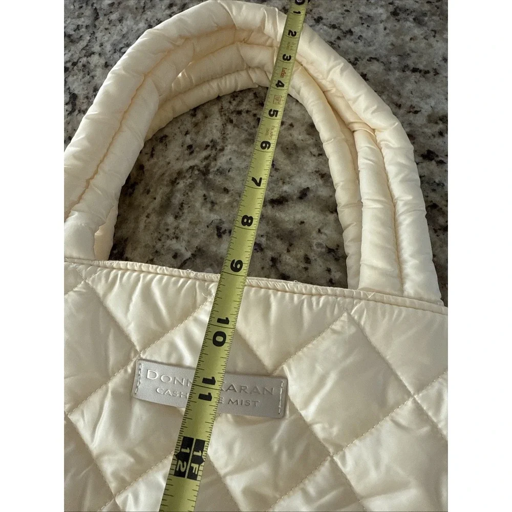 Donna Karan Cashmere Mist Tote quilted Travel Bag light Yellow4093‎